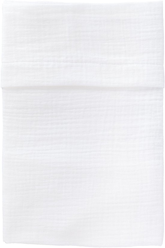 Wit ledikantlaken van Cottonbaby met subtiele kreukeltextuur en een dubbel gestikte rand bovenaan.
