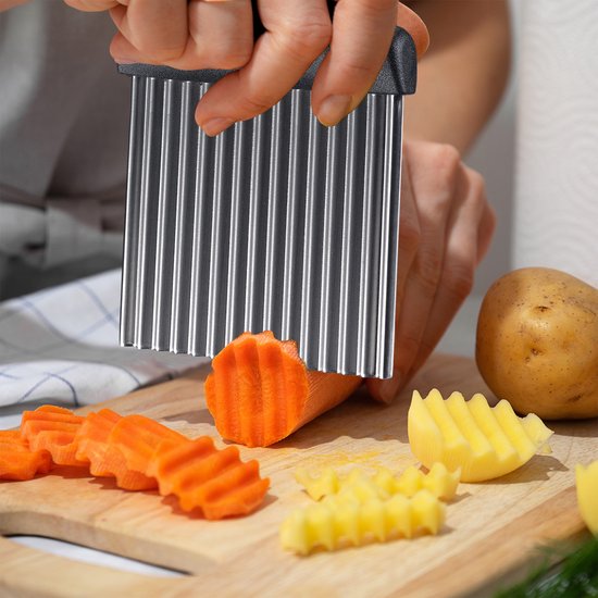 Crinkle Cutter Multifunctionele aardappel Golvende scherpe snijder Roestvrij staal Fruit Groente Snij Kookgereedschap Accessoires