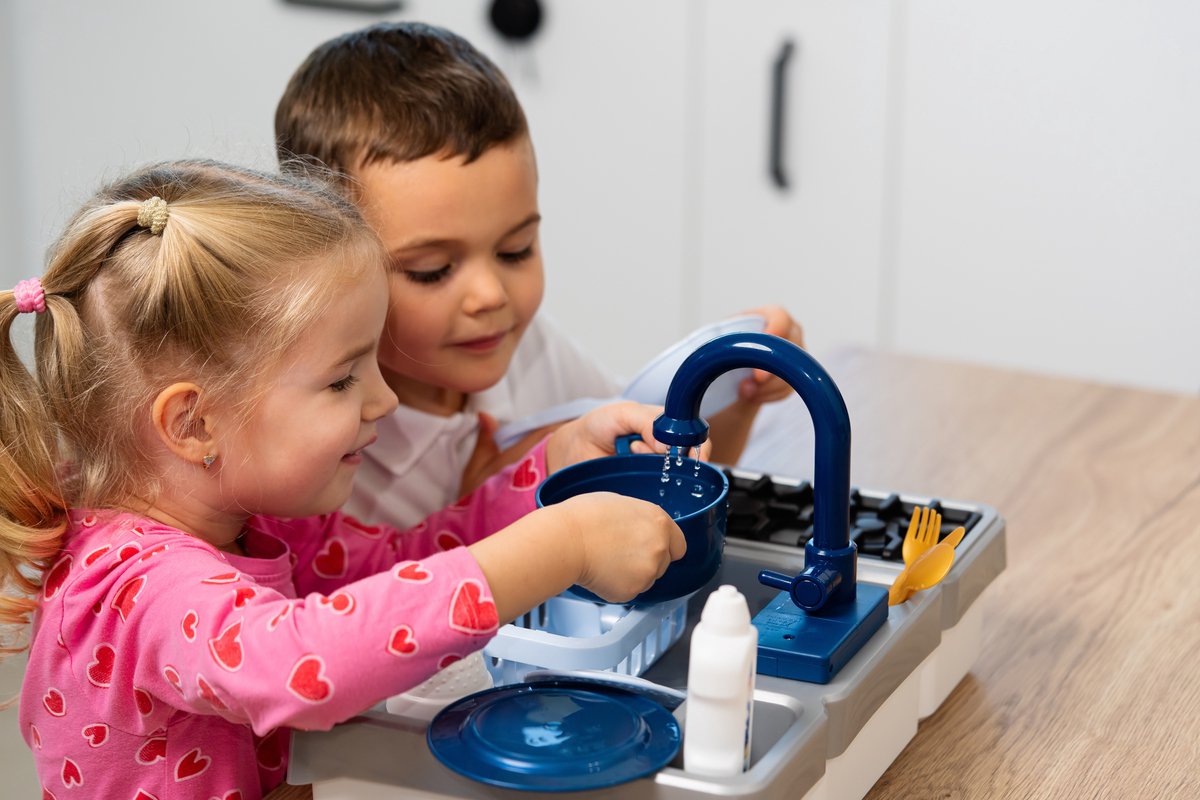 Klein Toys Miele speelgoed spoelbak met waterfunctie en kookplaat - blauw grijs — afbeelding 13
