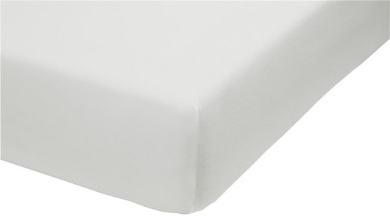 Witte jersey hoeslaken met elastiek aan de hoeken.