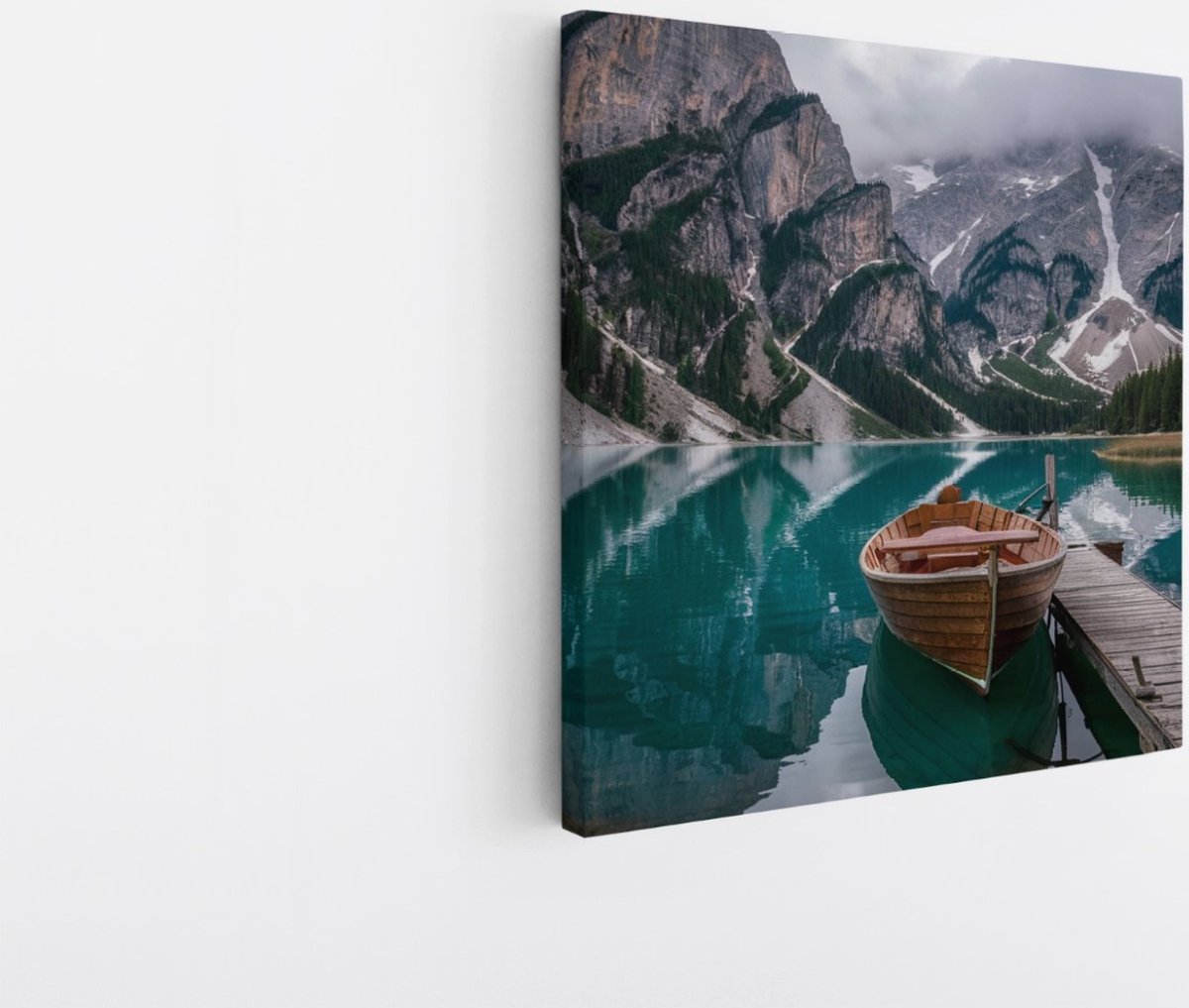Saammp Canvas Schilderij - Boot in de dolomieten - Landschap - Natuur - 40x40 - Foto op canvas - Wanddecoratie - Muurdecoratie Woonkamer - Slaapkamer decoratie - Canvas Print Multicolor