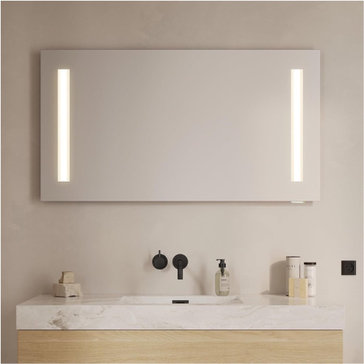 SIRHONA Badkamerspiegel met verlichting, 80 x 60 cm, dimbare helderheid