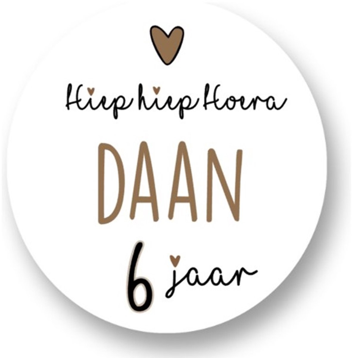 20x Traktatiestickers Met Naam en Leeftijd - Hiep Hoera - Gepersonaliseerd - Bruin Beige - Sluitstickers - Kinderfeest Traktatie - Uitdelen - Uitdeeltraktatie - Wensetiket - Rond - 40mm - Glossy sticker - Uitdeeltraktatie - Kinderfeest