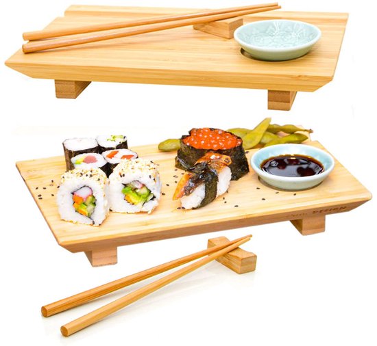 Sushi In Kawaii-stijl Leuke Japanse Sushi Met Een Glimlach Vectorillustratie Cartoon Stijl Logo Voor Een Sushi Restaurant Funny Sushi Character 490811 2432