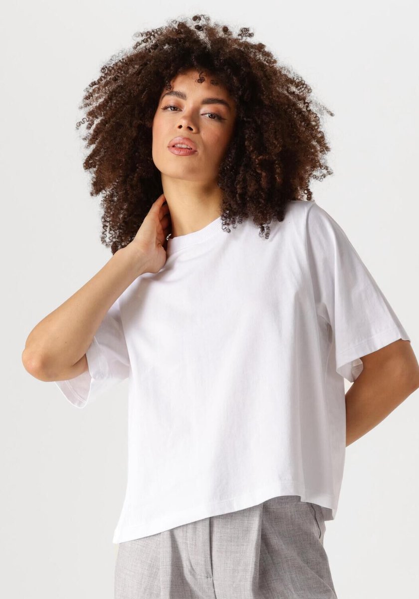 EDITED Nola T-shirt Tops & T-shirts Dames - Shirt - Wit - Maat 40