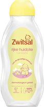 Fles Zwitsal rijke huidolie voor de gevoelige babyhuid, dermatologisch getest, met vitamine E.