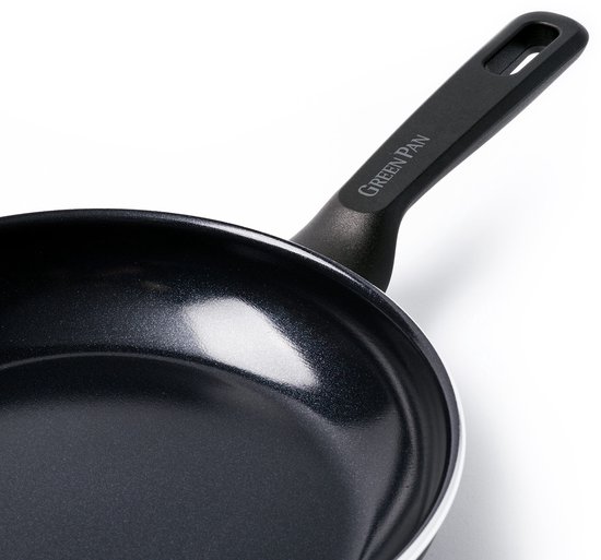 GreenPan Memphis Koekenpan 20cm - PFAS-vrije antikleeflaag – Koekenpan inductie - Keramische koekenpan – Ovenbestendig tot 160°C – Koudgrepen - Zonder deksel – Zwart