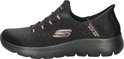 Zwarte Skechers Slip-Ins damesinstapper met roze accenten en een S-logo.