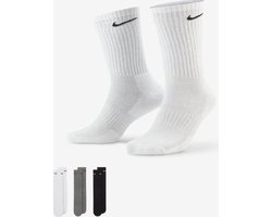 foto van Nike - EVERYDAY CUSH CREW - 3 paar - Unisex Sportsokken - Maat M