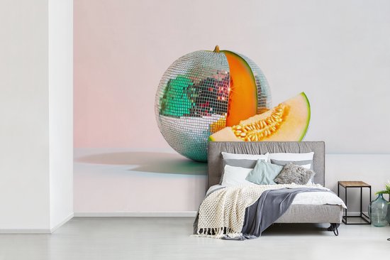Behang - Fotobehang Disco - Discobal - Meloen - Pastel - Breedte 600 cm x hoogte 400 cm