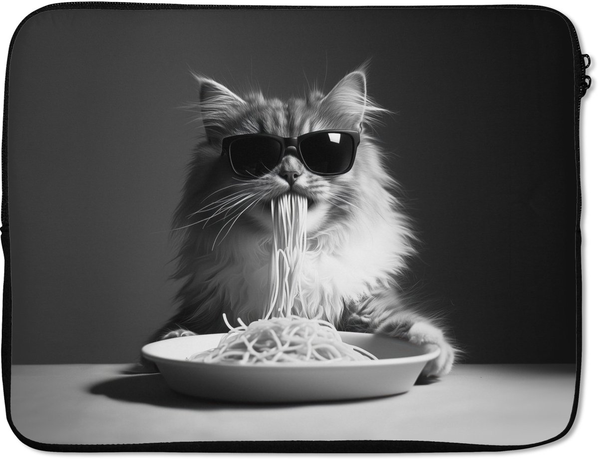 Laptophoes 17 inch - Langharige kat - Zonnebril - Spaghetti - Humor - Zwart - wit - Laptop sleeve - Binnenmaat 41x28 cm - Zwarte achterkant