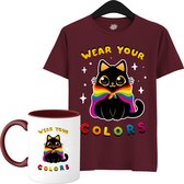 Schattige Pride Vlag Kat - Unisex T-Shirt Mannen en Vrouwen - LGBTQ+ Suporter Kleding - Gay Progress Pride Shirt - Rainbow Community - T-Shirt met mok - Unisex - Burgundy - Maat L