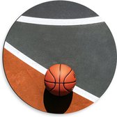 Dibond Muurcirkel - Bovenaanzicht van Basketbal op Lijnen van Basketbalveld - 50x50 cm Foto op Aluminium Muurcirkel (met ophangsysteem)