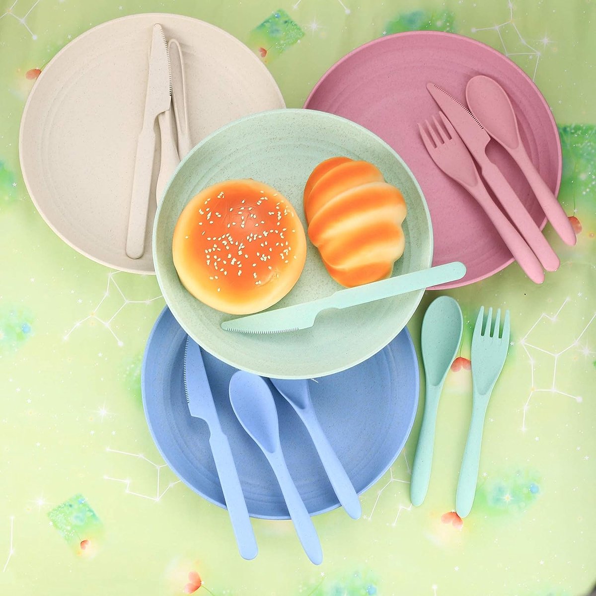 SOBEAU Lot de 4 assiettes plates en polypropylène sain, intercalaires, assiettes de table incassables, assiettes plates sans BPA (avec 4 couteaux, 4 fourchettes et 4 cuillères