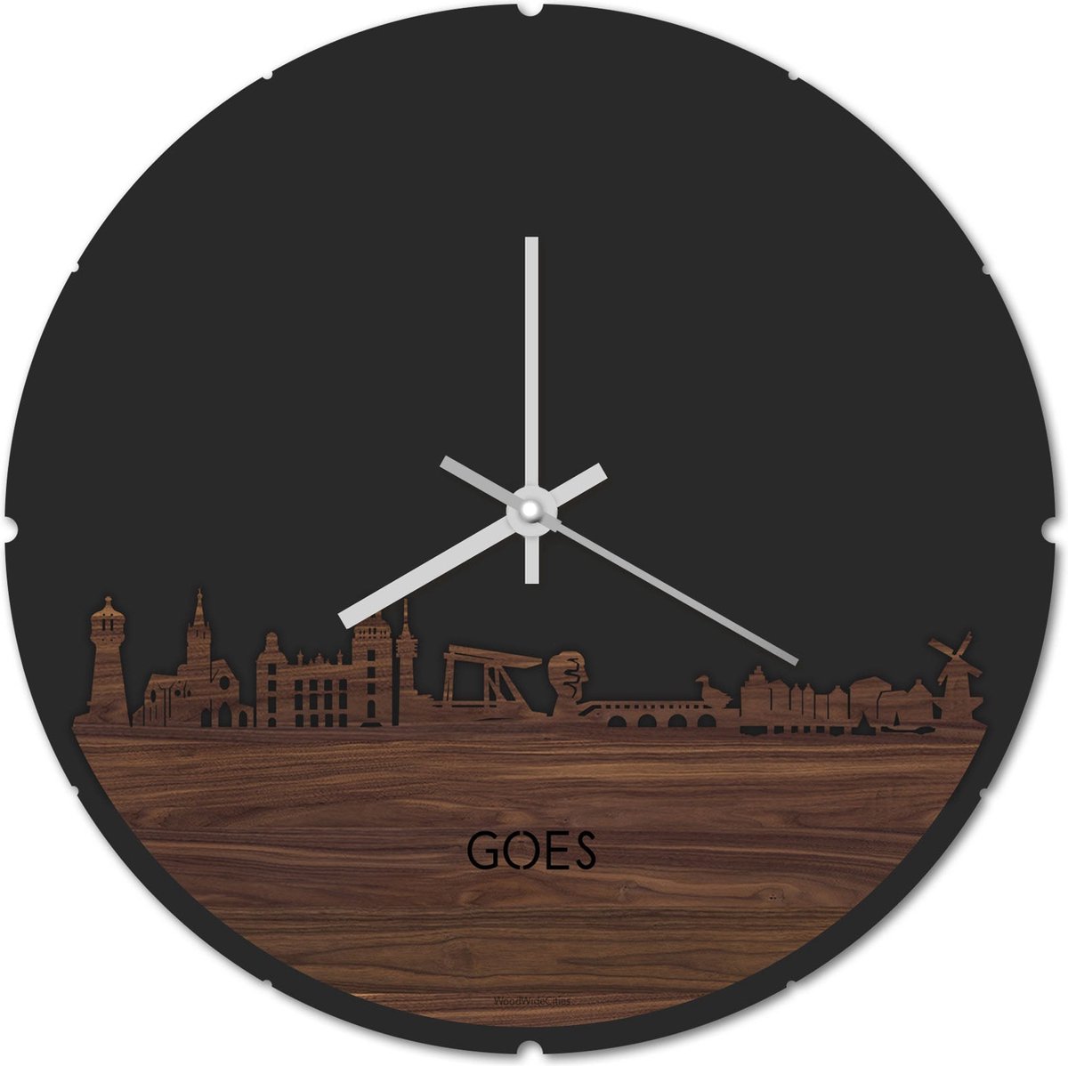 Skyline Klok Rond Goes Notenhout - Ø 44 cm - Stil uurwerk - Wanddecoratie - Meer steden beschikbaar - Woonkamer idee - Woondecoratie - City Art - Steden kunst - Cadeau voor hem - Cadeau voor haar - Jubileum - Trouwerij - Housewarming - WoodWideCities