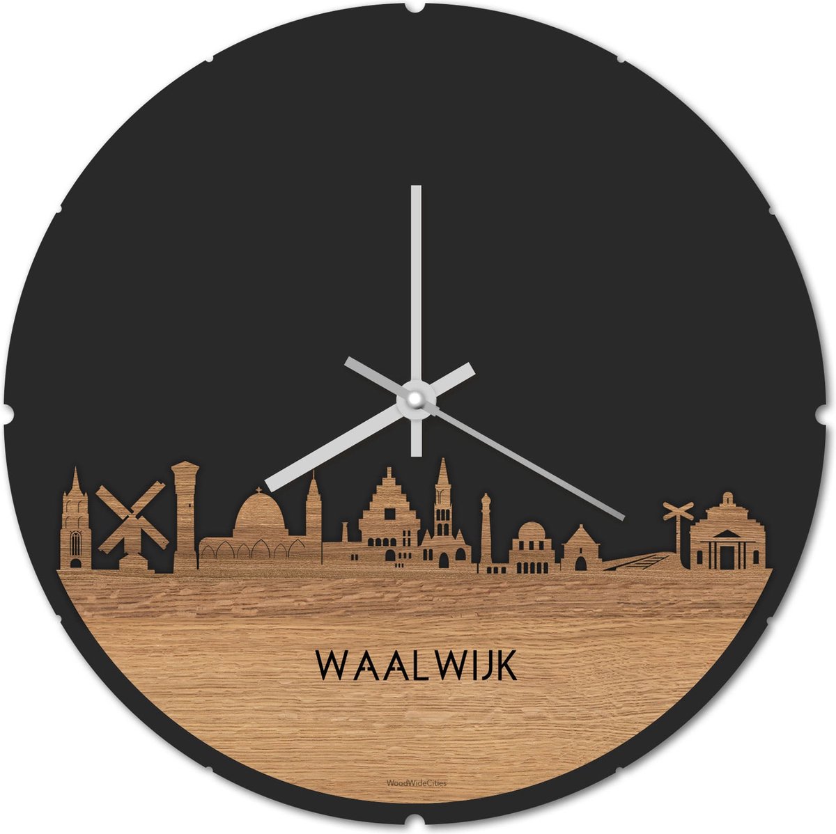 Skyline Klok Rond Waalwijk Eikenhout - Ø 44 cm - Stil uurwerk - Wanddecoratie - Meer steden beschikbaar - Woonkamer idee - Woondecoratie - City Art - Steden kunst - Cadeau voor hem - Cadeau voor haar - Jubileum - Trouwerij - Housewarming -