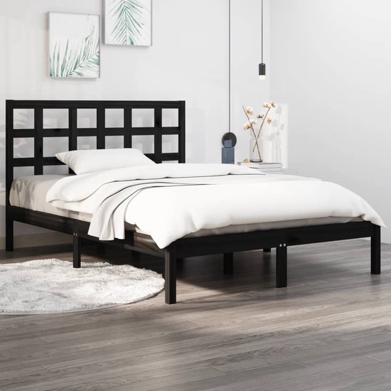 Klassiek houten bed met massief grenenhout