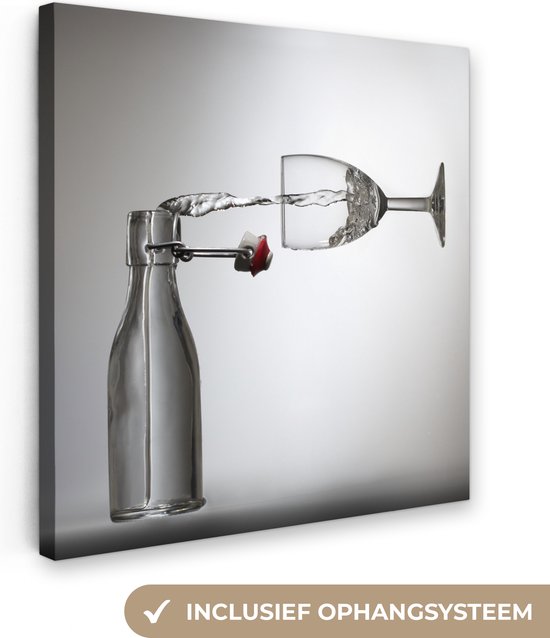 Canvas schilderij - Fles - Wijnglas - Water - Canvasdoek - 50x50 cm - Foto op canvas - Schilderijen op canvas