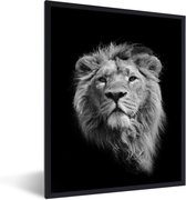 Fotolijst incl. Poster - Aziatische leeuw tegen zwarte achtergrond in zwart-wit - 60x80 cm - Posterlijst