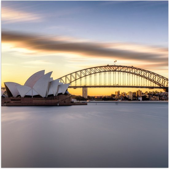 Poster Glanzend – Zonsondergang achter de Brug in Sydney, Australië - 50x50 cm Foto op Posterpapier met Glanzende Afwerking