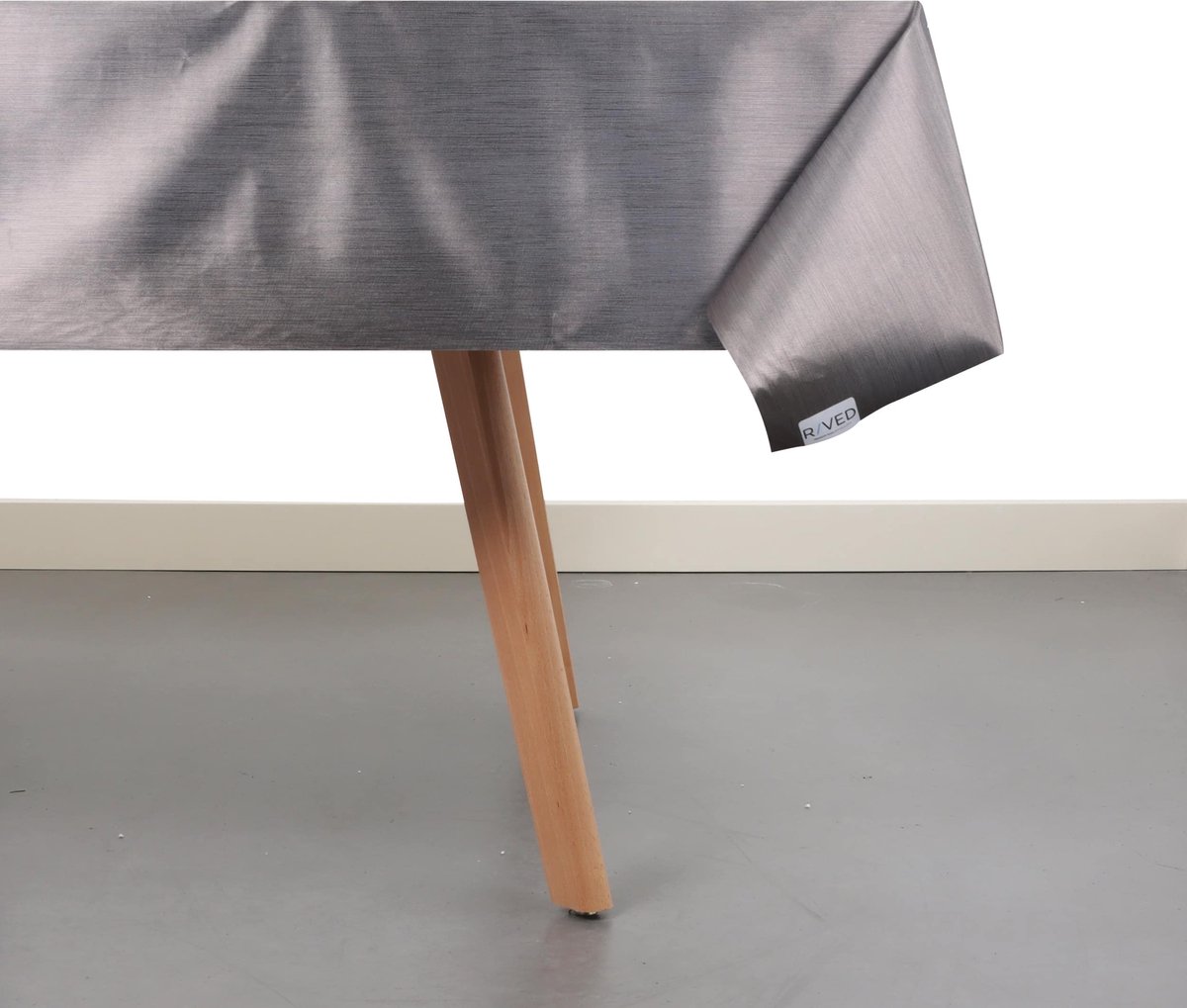 Raved Tafelzeil – 140 cm x 140 cm – Kerst Metallic Grijs – PVC – Afwasbaar