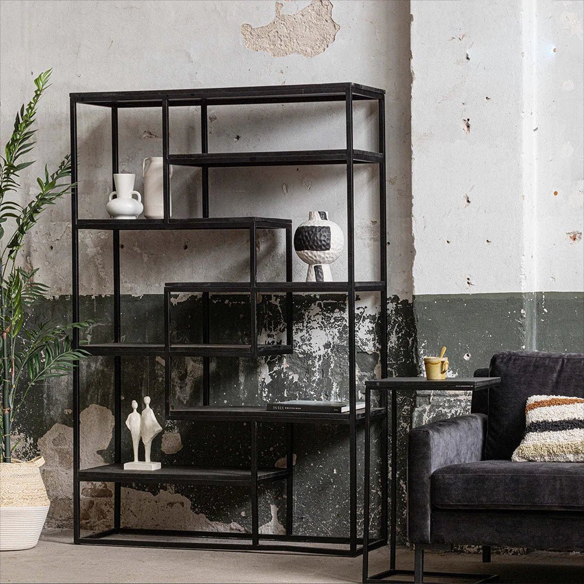 Mangohouten Vakkenkast Chicago Black 120 cm Mahom Industrieel - Vitrinekast van Mangohout & Metaal - Industriële Buffetkast