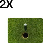 BWK Luxe Placemat - Golfbal Bijna in het Putje - Set van 2 Placemats - 35x25 cm - 2 mm dik Vinyl - Anti Slip - Afneembaar