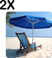 BWK Flexibele Placemat - Blauwe Stoel met Parasol op Prachting Wit Strand - Set van 2 Placemats - 50x50 cm - PVC Doek - Afneembaar