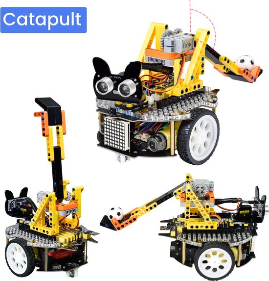 Een kat-achtige katapultrobot in drie weergaven, met een gele en zwarte arm die een voetbal lanceert, en witte wielen.