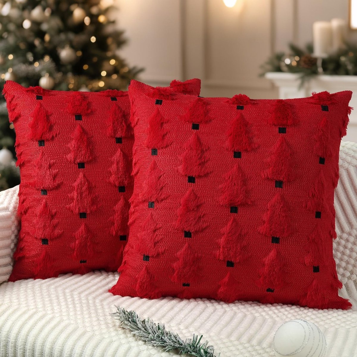 Kerst Kussenhoezen 50x50cm Set van 2 Zachte Pluche Neppels voor Kerstboom Decoraties in het Rood voor de Winterse Feestdagen