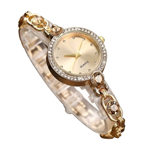 Goudkleurig dameshorloge met ronde wijzerplaat, kristallen rand, schakels met stenen en een gouden armband.