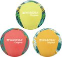 Drie Waboba Original ballen: lichtgeel met zigzag, koraalrood met spikkels, geel met abstract patroon.