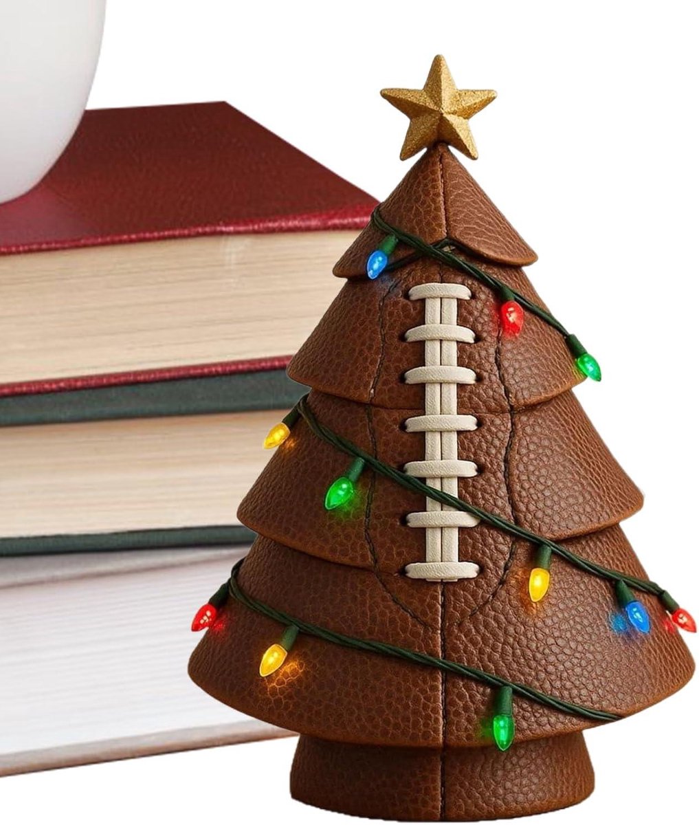 Kerstboom Bureau - Voetbal Thema - Feestelijke Decoratie - LED Verlichting - 12 cm Hoog - Groen