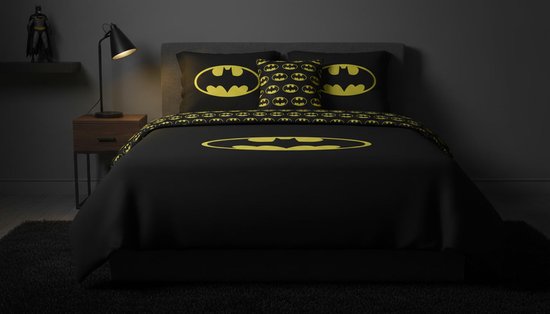 Batman DC Comics Pack 4-delig – Overtrek 240x220 cm + 2 Slopen + Velboa Kussen + Flanel Deken 180x200 cm