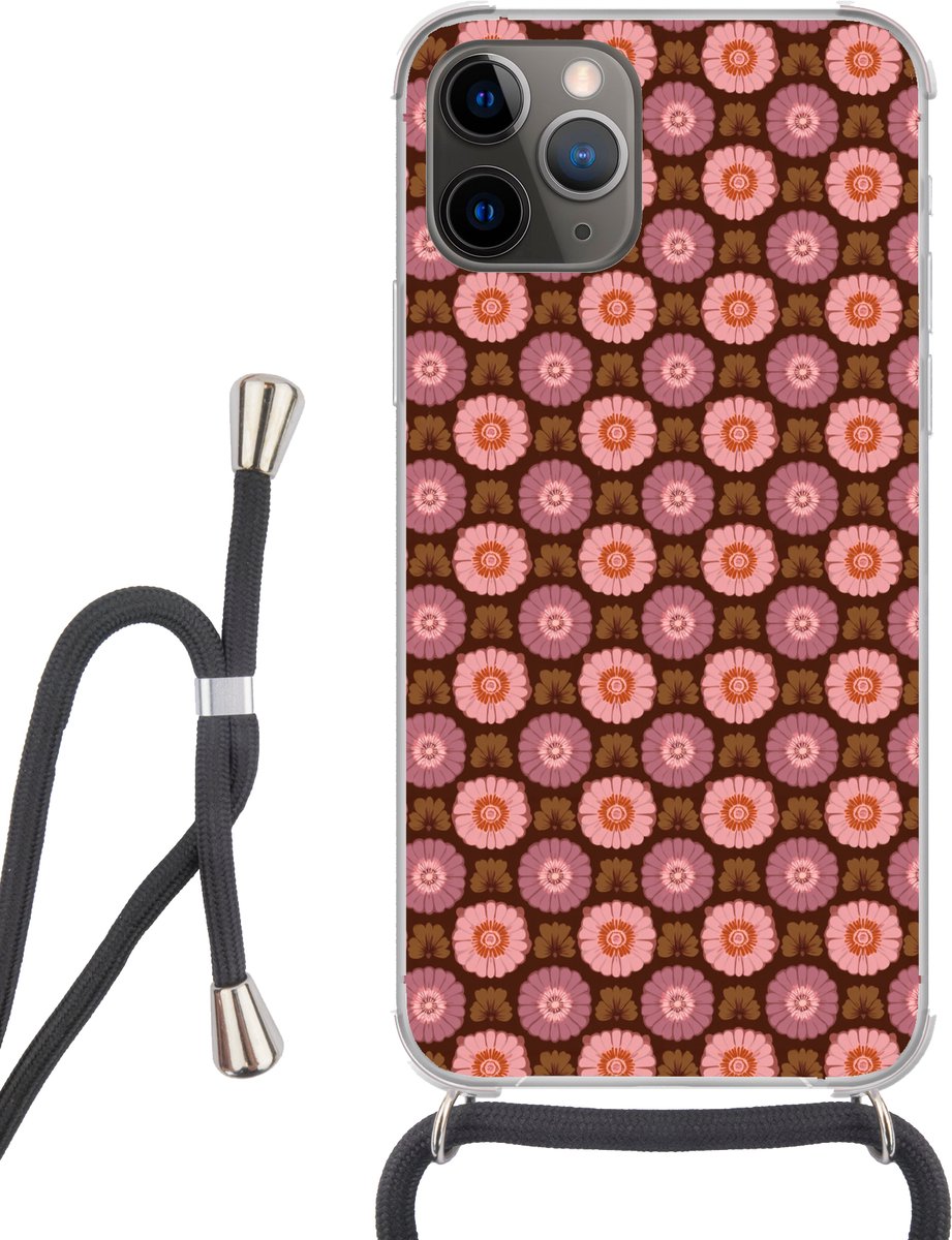 Telefoonhoesje Geschikt voor iPhone 13 Pro - Retro - Madelief - Roze - Siliconen - Crossbody - Backcover met Koord - Telefoonhoesje met koord - Hoesje met touw Telefoonhoesje