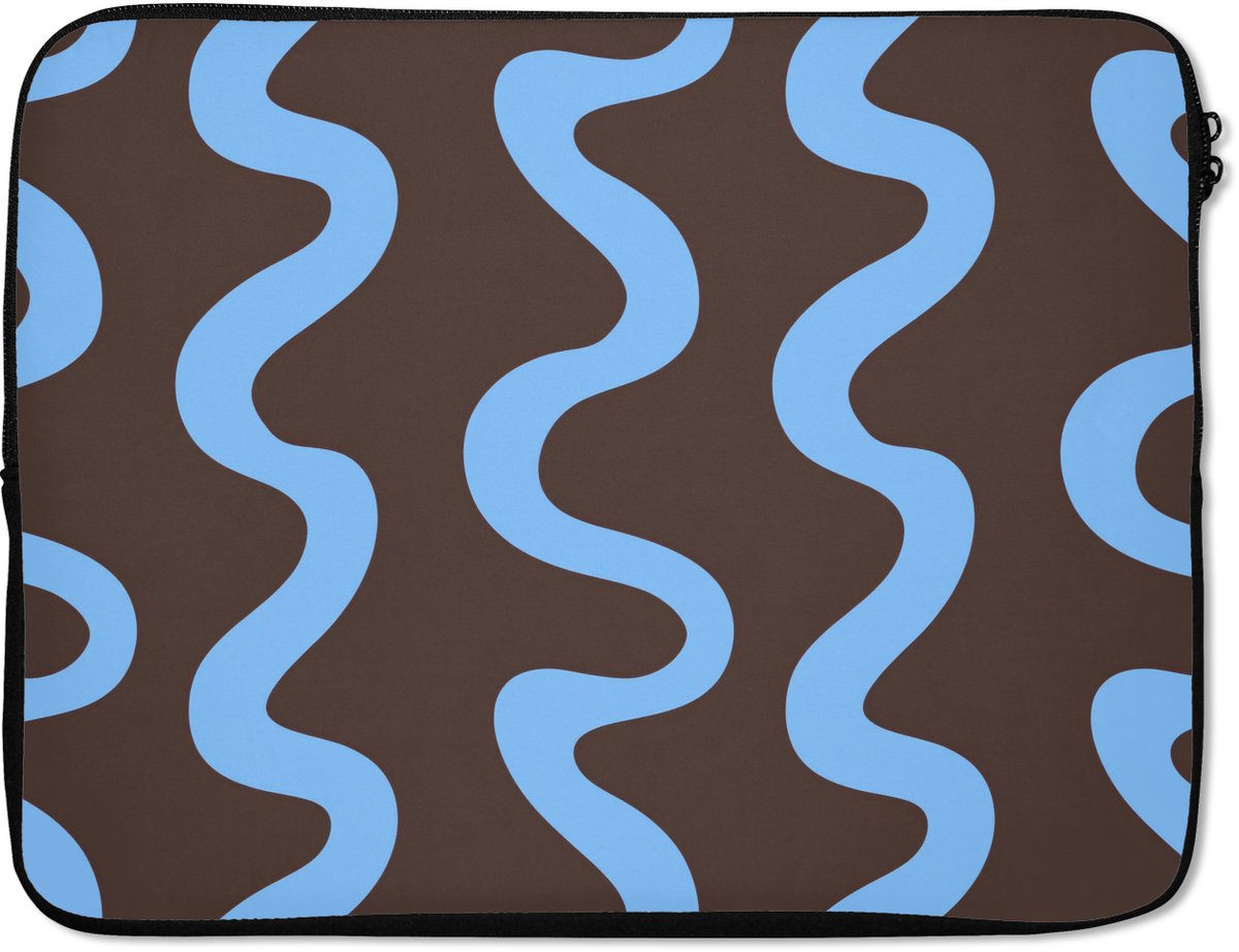 Laptophoes 15.6 inch - Kronkelende lijnen - Blauw - Bruin - Minimalistisch - Laptop sleeve - Binnenmaat 37x26 cm - Zwarte achterkant