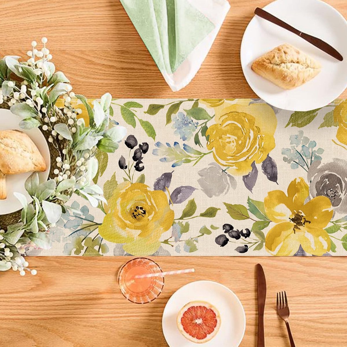 Tafelkleed Runner - Tafeldecoratie Linnen - Eettafel Aankleden - Bloemenprint - 33x183 cm - Geel
