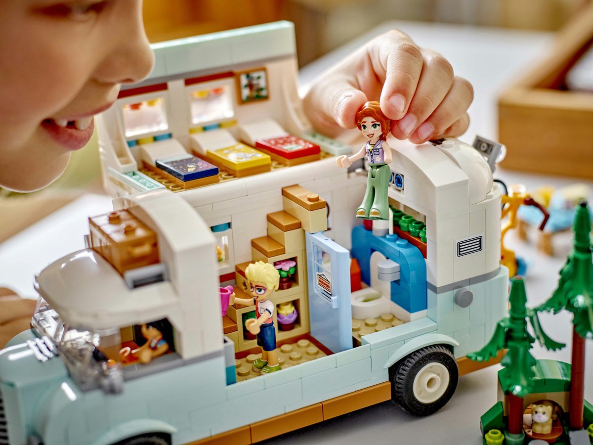 LEGO Friends Camperavontuur met vrienden - 42663 — afbeelding 12