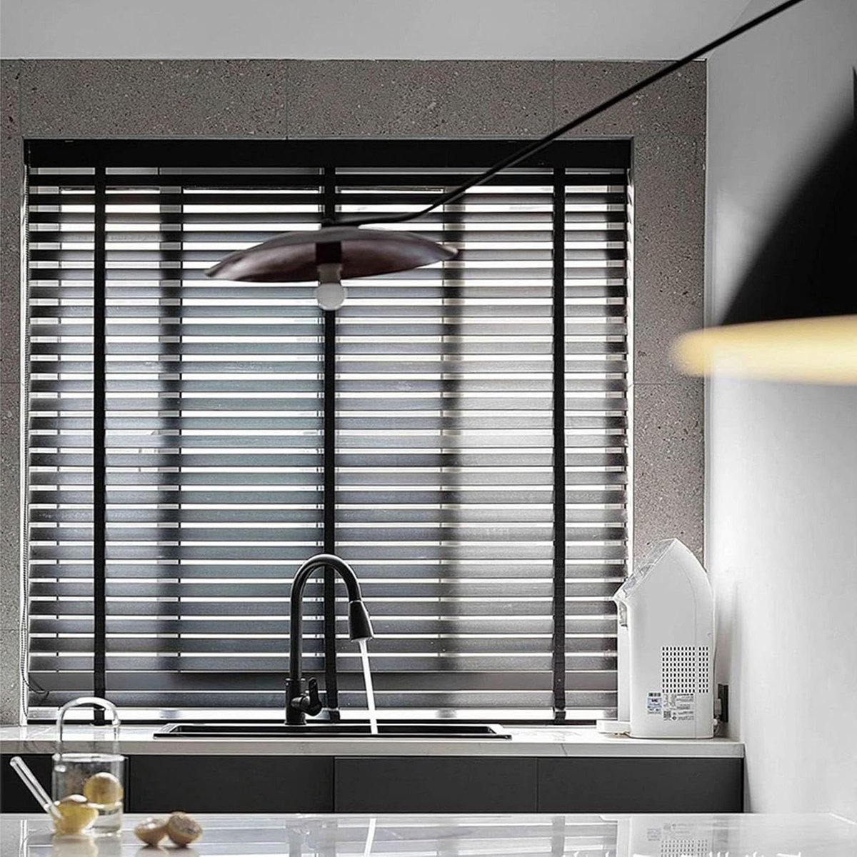 Houten Jaloezieën - Raambekleding - Zonwering en privacy - Natuurlijk lindehout - 50x130cm - Zwart