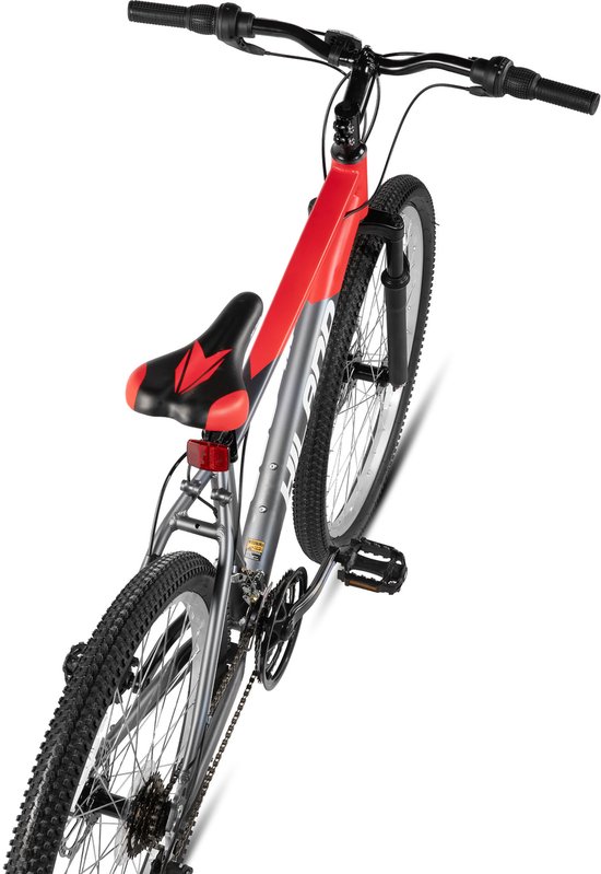 Bovenaanzicht van een grijze en rode mountainbike met zwarte handgrepen en zadel.