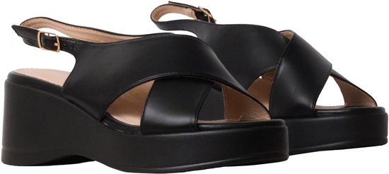 Sandalen met plateauzool en bandje van R and BE