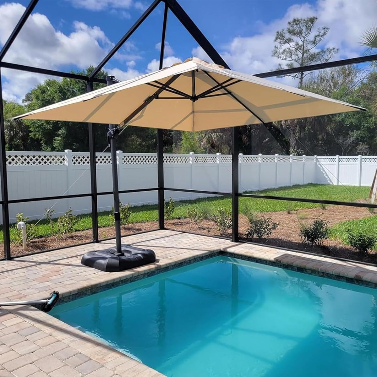 Zweefparasol 300x300 cm Aluminium Vierkant – 360° Draaibaar, UV-Bestendig, Waterafstotend, Met Parasolvoet & Zwengel Crank Systeem – Tuin, Terras & Balkon Parasol Beige – Faisal