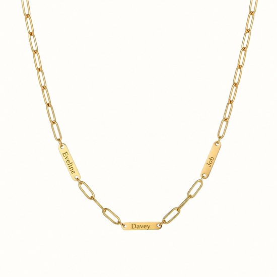 Gouden schakelketting met de namen Eveline, Davey en Job.