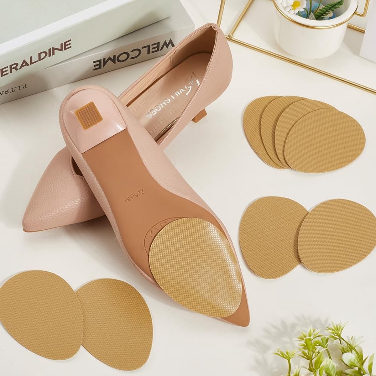 Dailygoods- Antislip Zool - 8 Stuks - Siliconen Schoen Zool Beschermers - Snijbare Kussens - Veiligheid Grip Pads - Duurzaam en Comfortabel - Schoenpads