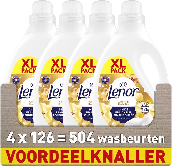 Quatre bouteilles d'adoucissant Lenor XL PACK Ambre & Orchidée dans un emballage carton.