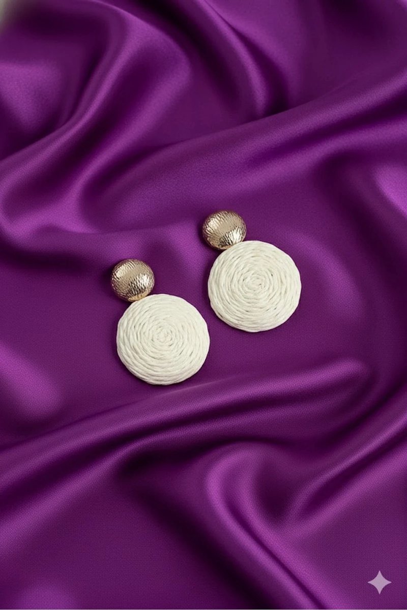 Dorvina Messing Dames Oorbellen Krem Daire Figuur Rotan Orgu Model Goudkleurig | Stijlvol en Duurzaam Sieraad, Aksesuar