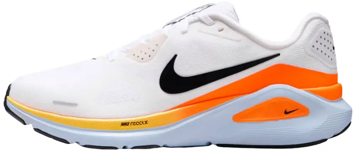 Nike structure 26 in de kleur wit.