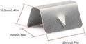 Zilverkleurige windafwijsclip met afmetingen.