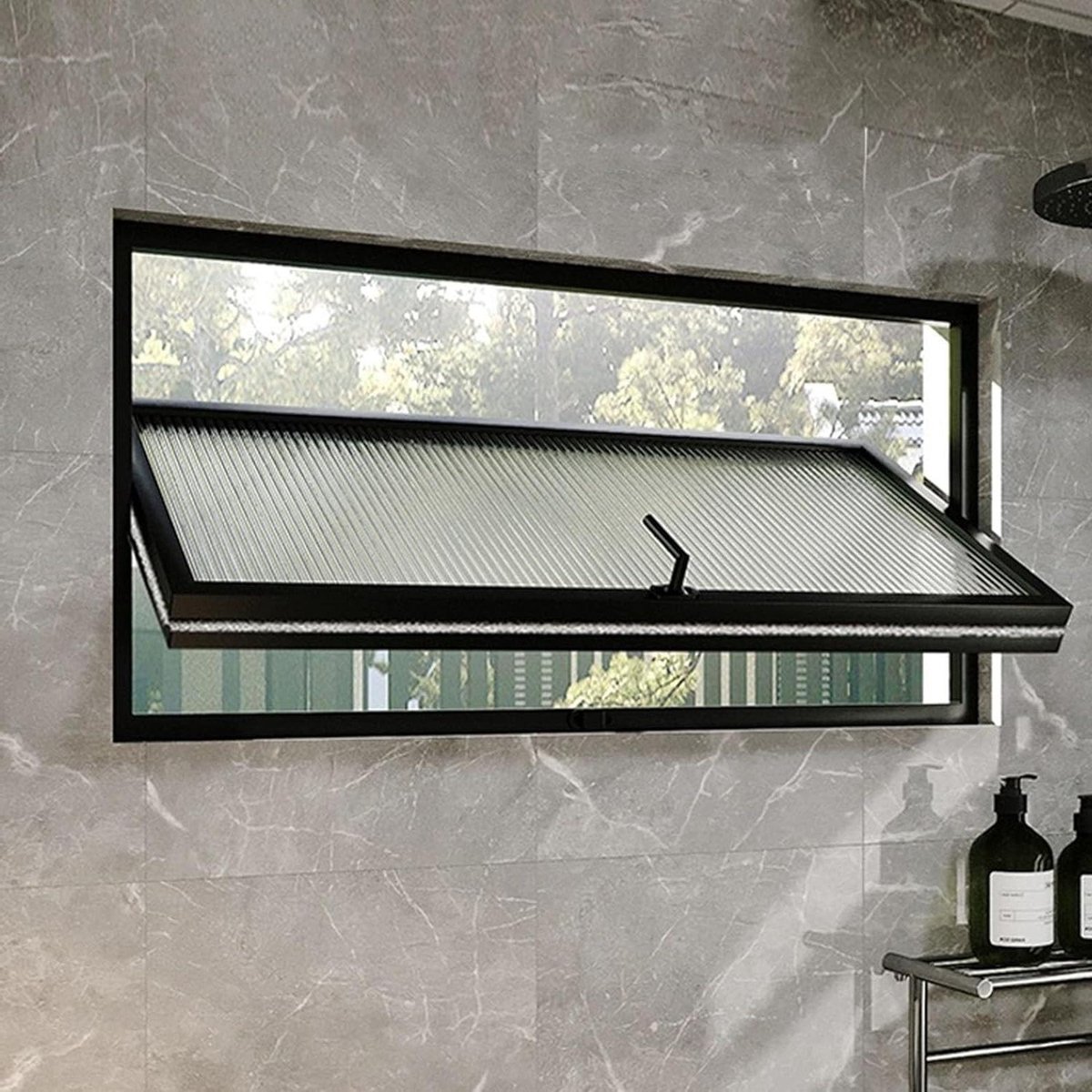 Badkamerraam Geribbeld Glas - Vervangingsraam Bovenlicht - Ventilatie en Licht - 360 Graden Draaibaar - 65x30cm - Zwart