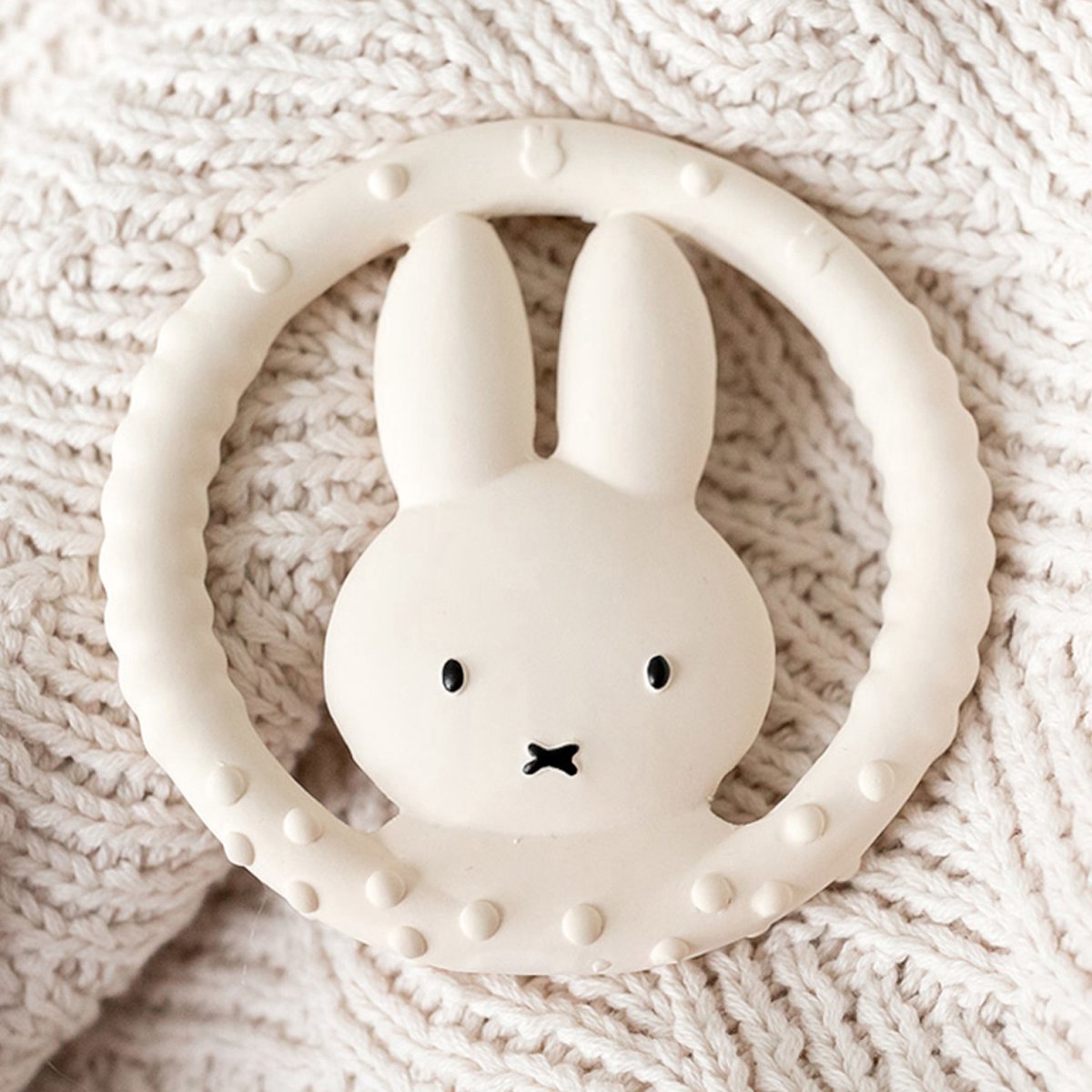 bijtring nijntje natuurlijk rubber - kraamcadeau baby - Bambolino Toys